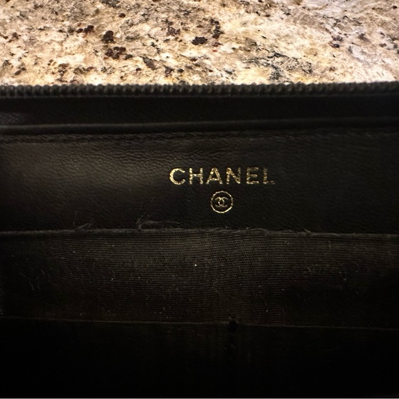 Chanel Caviar Zip Around Wallet - Picture 6 of 16